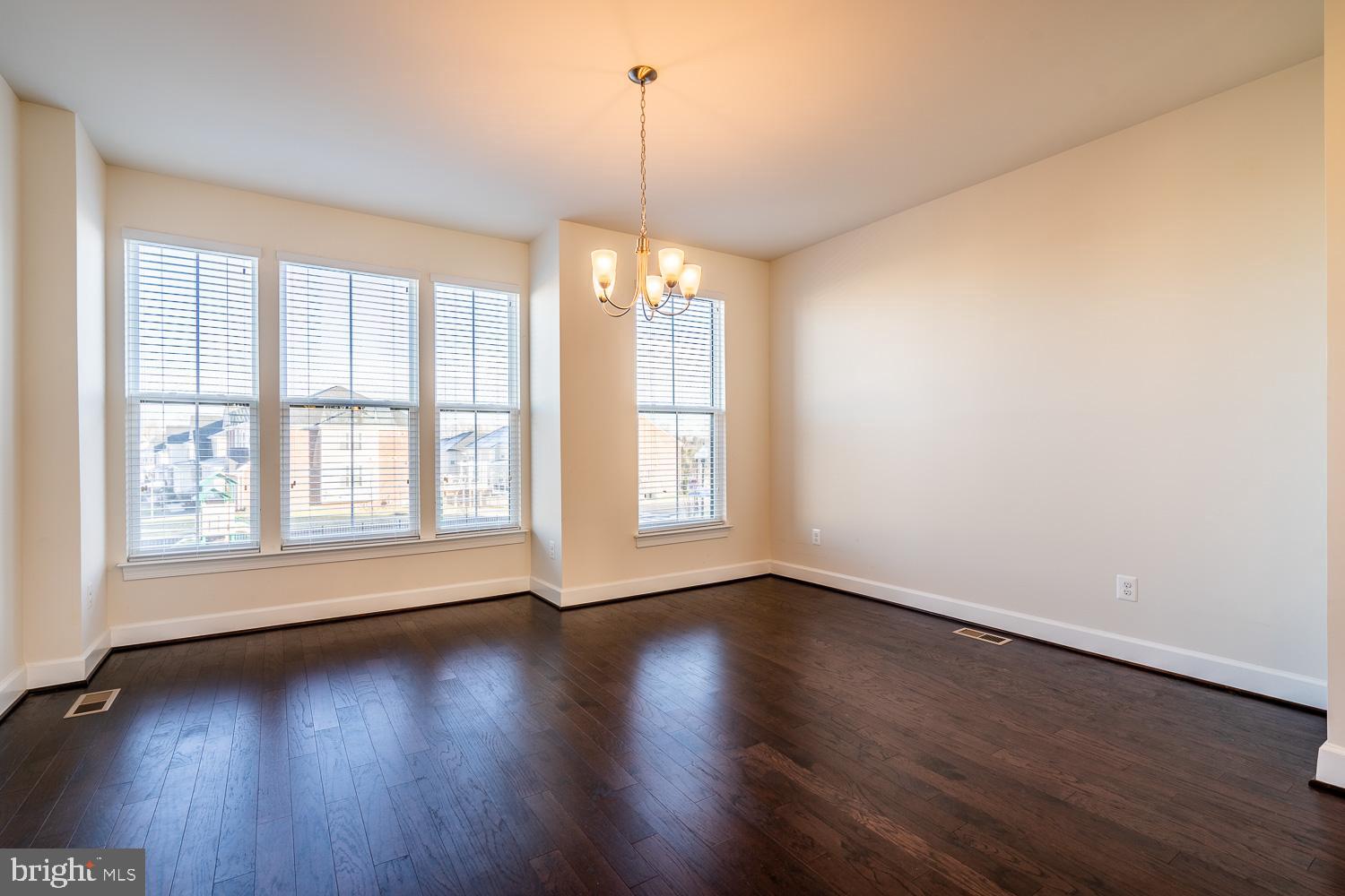 EVERMONT TRACE - Residential Lease