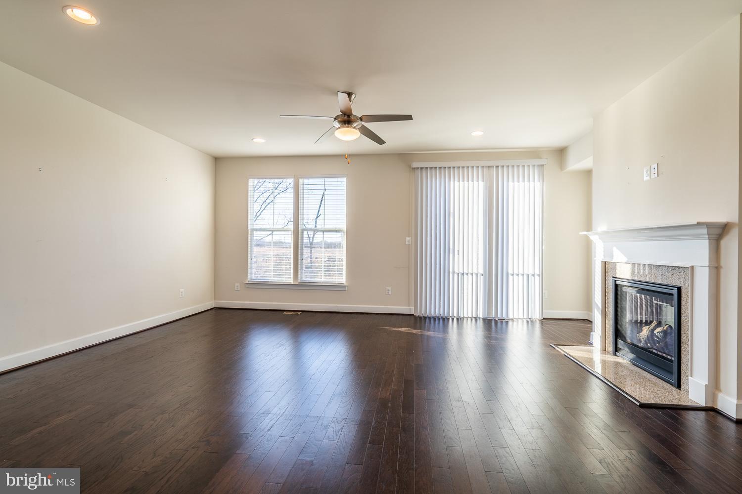 EVERMONT TRACE - Residential Lease