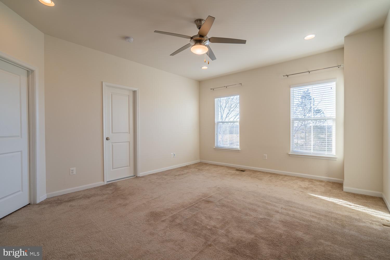 EVERMONT TRACE - Residential Lease