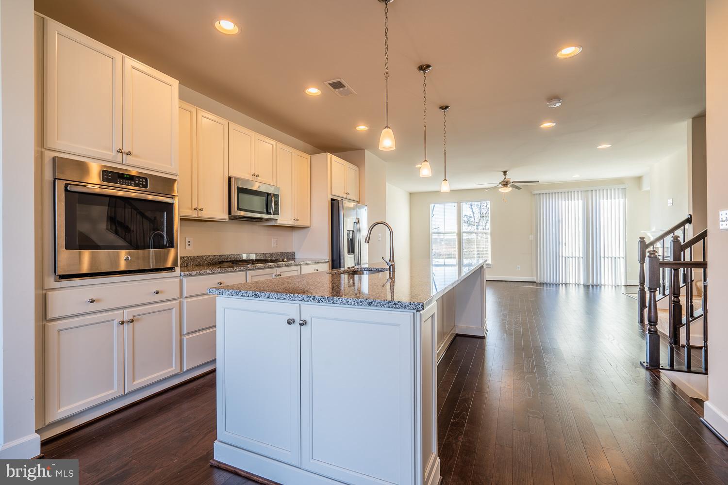 EVERMONT TRACE - Residential Lease