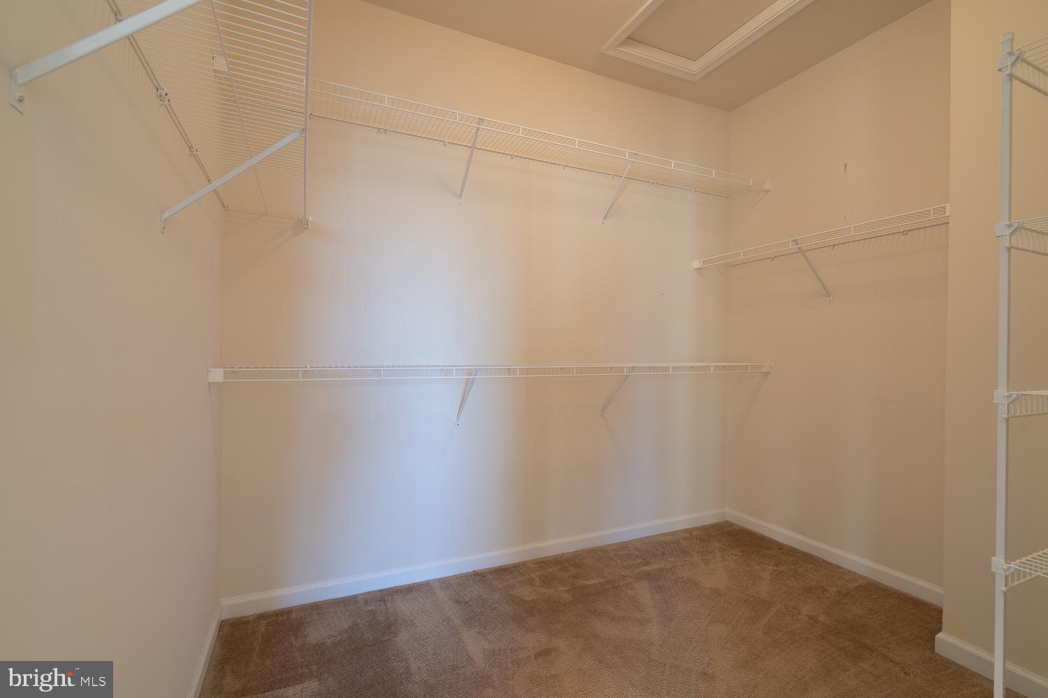 EVERMONT TRACE - Residential Lease