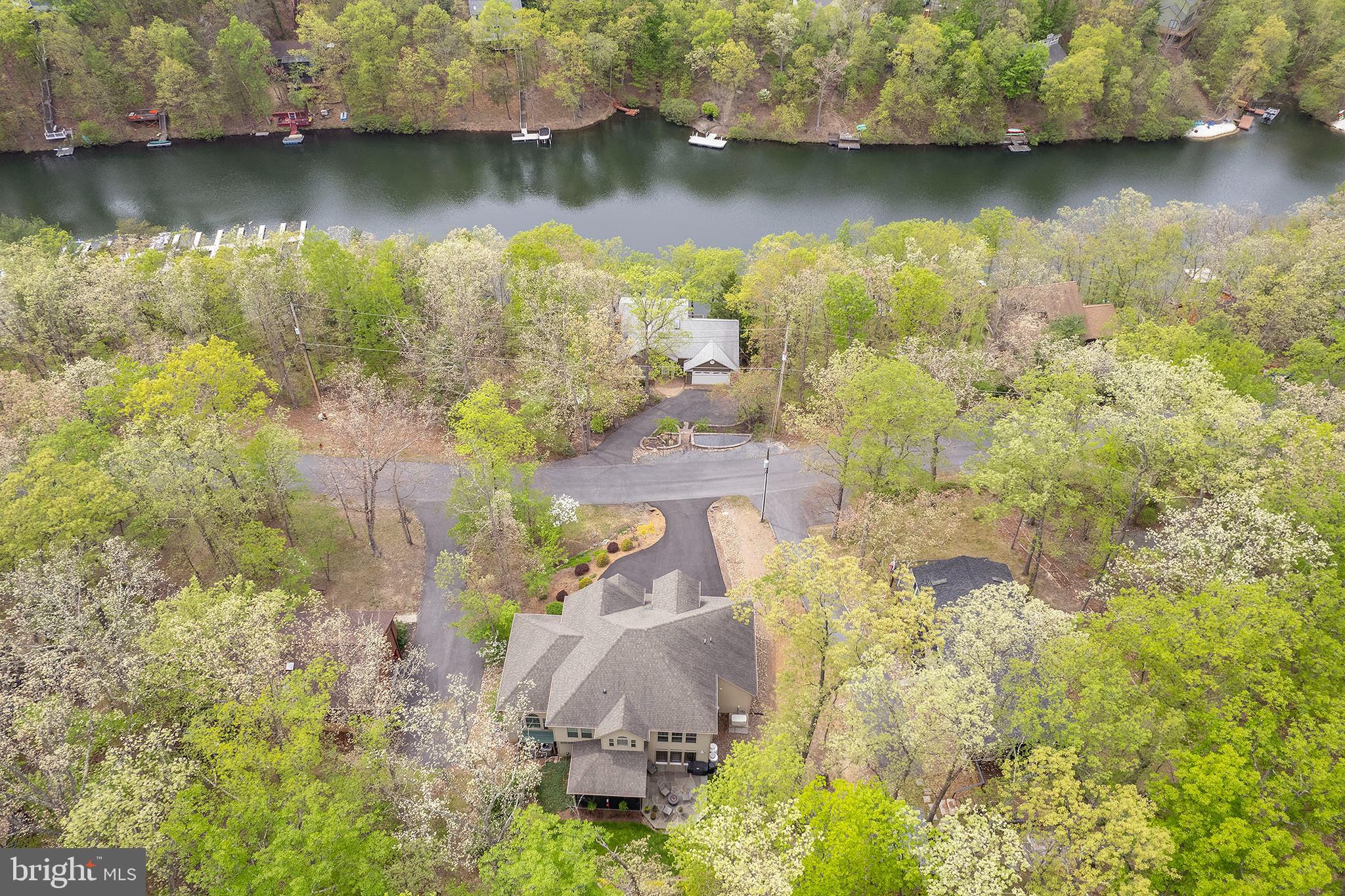 LAKE HOLIDAY ESTATES - Residential