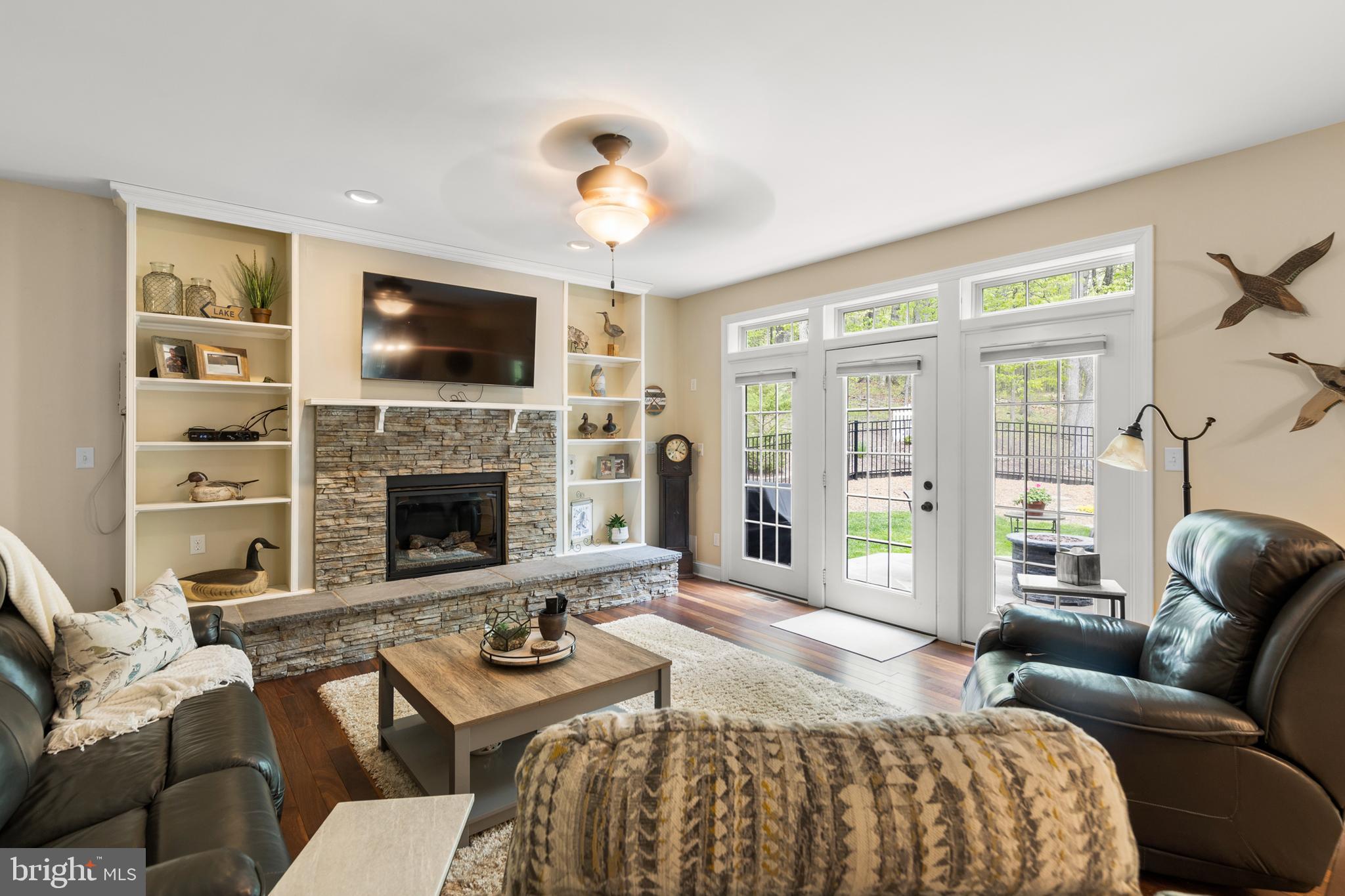 LAKE HOLIDAY ESTATES - Residential