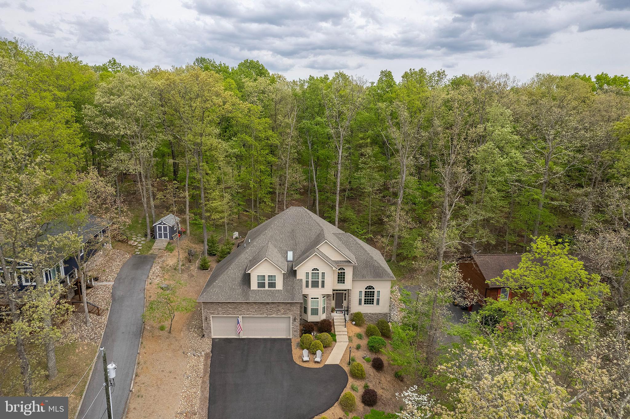 LAKE HOLIDAY ESTATES - Residential