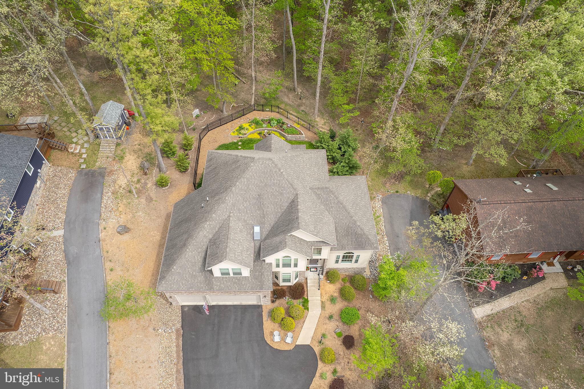 LAKE HOLIDAY ESTATES - Residential