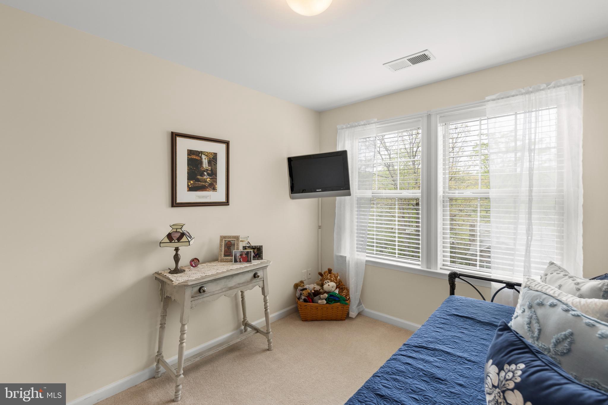 LAKE HOLIDAY ESTATES - Residential