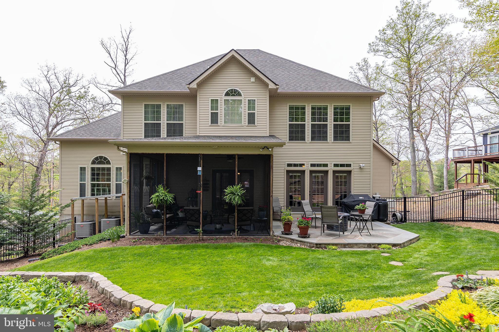 LAKE HOLIDAY ESTATES - Residential