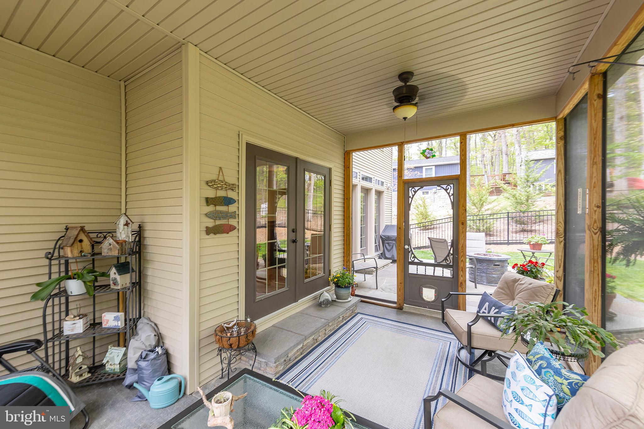 LAKE HOLIDAY ESTATES - Residential