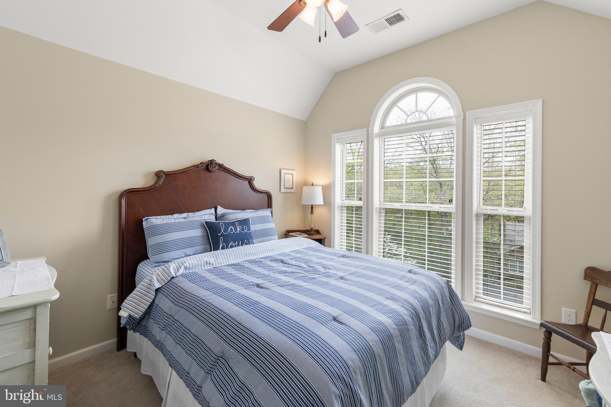 LAKE HOLIDAY ESTATES - Residential