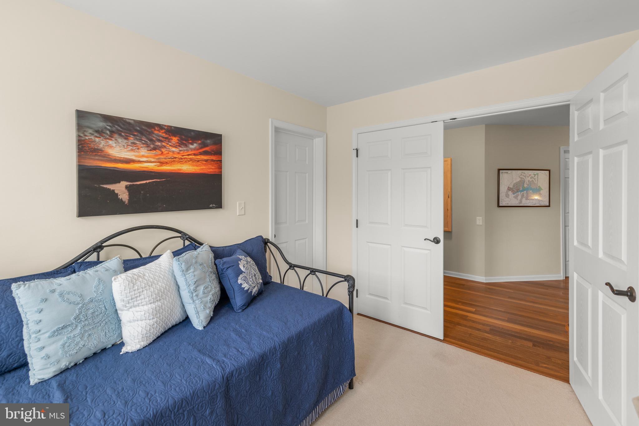 LAKE HOLIDAY ESTATES - Residential