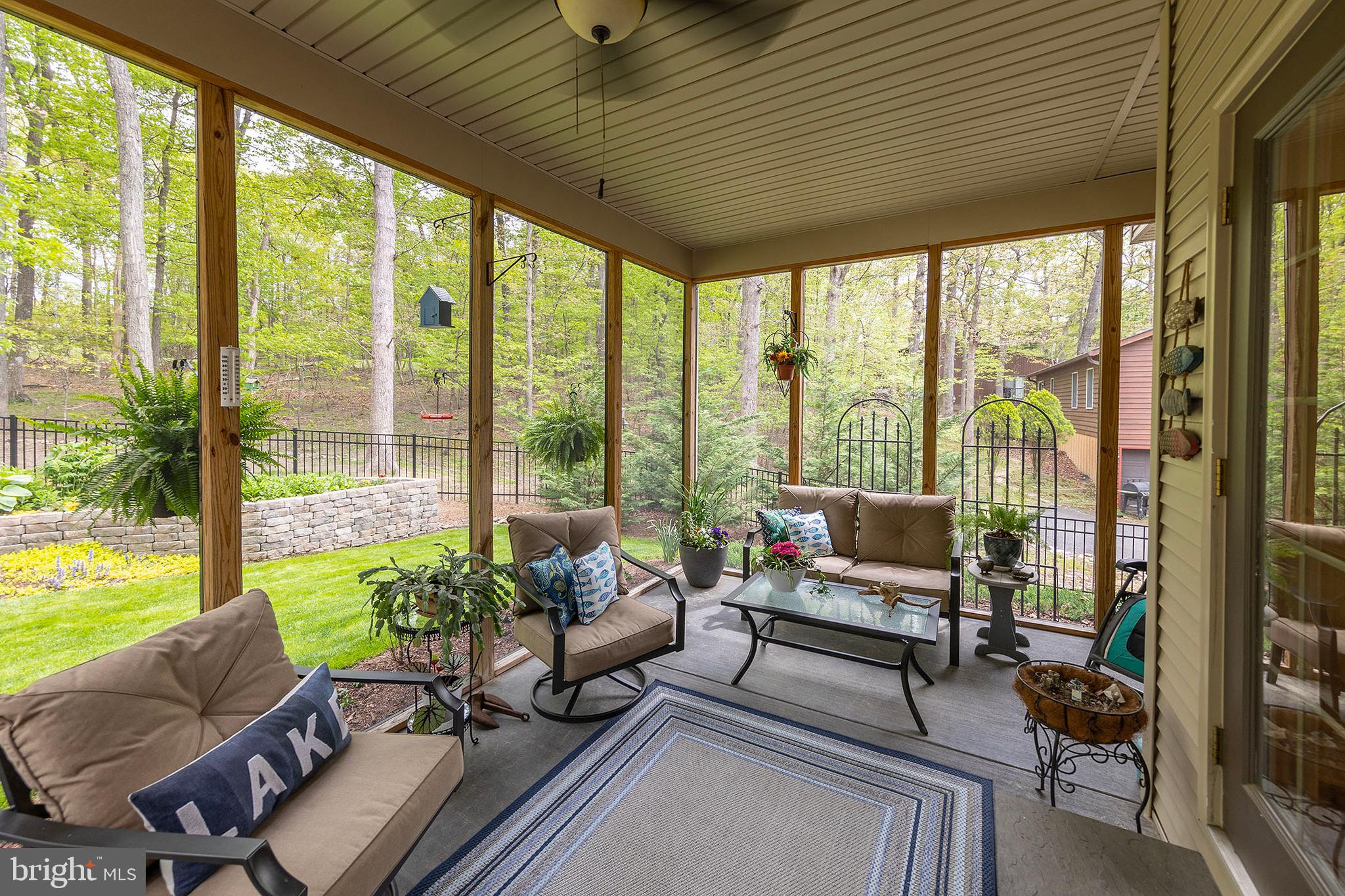 LAKE HOLIDAY ESTATES - Residential