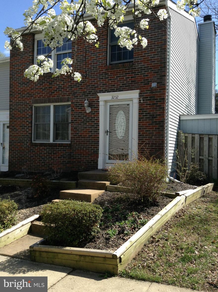 Financing Fell Through Back on the Market! Large end unit town home in woodbridge. New kitchen, pergo floors, new bathroom.  Lots of storage space and 2 sgeds in backyard. Stocked pond with fountain in backyard. Large field behind house. Close to 95. Townhouse is as is just needs a little TLC. Priced below market. Owner motivated bring all serious offers.