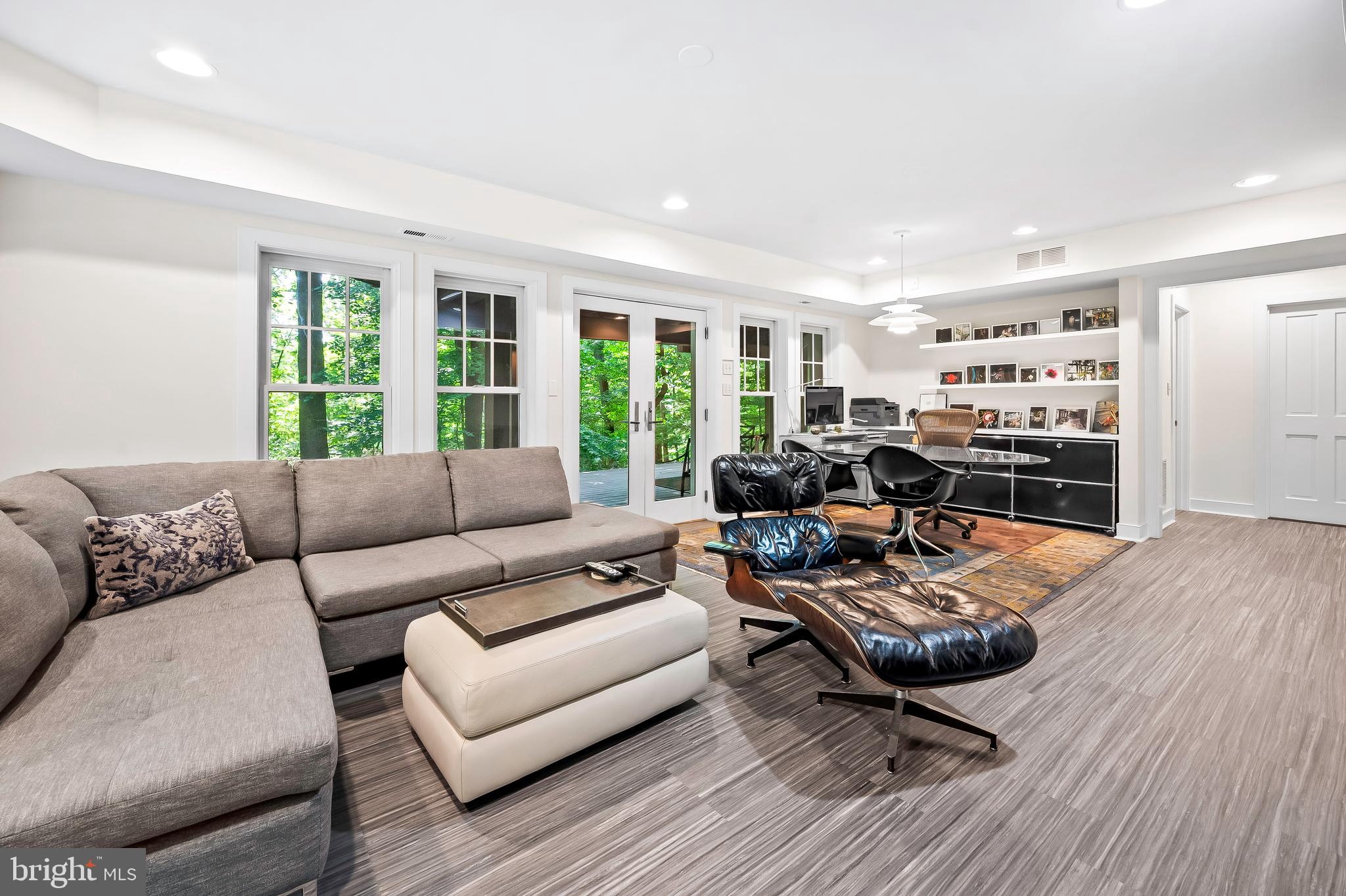 GREEN SPRING VALLEY - Residential