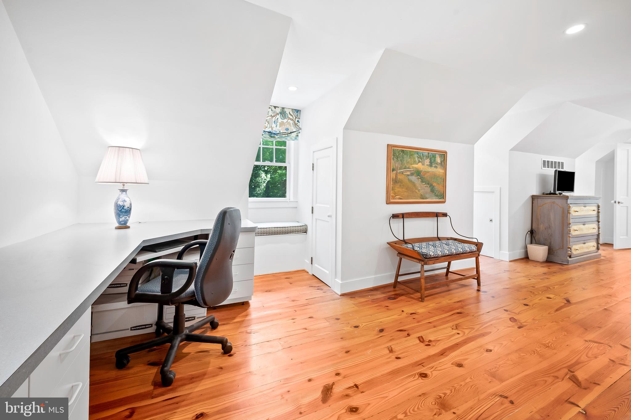 GREEN SPRING VALLEY - Residential