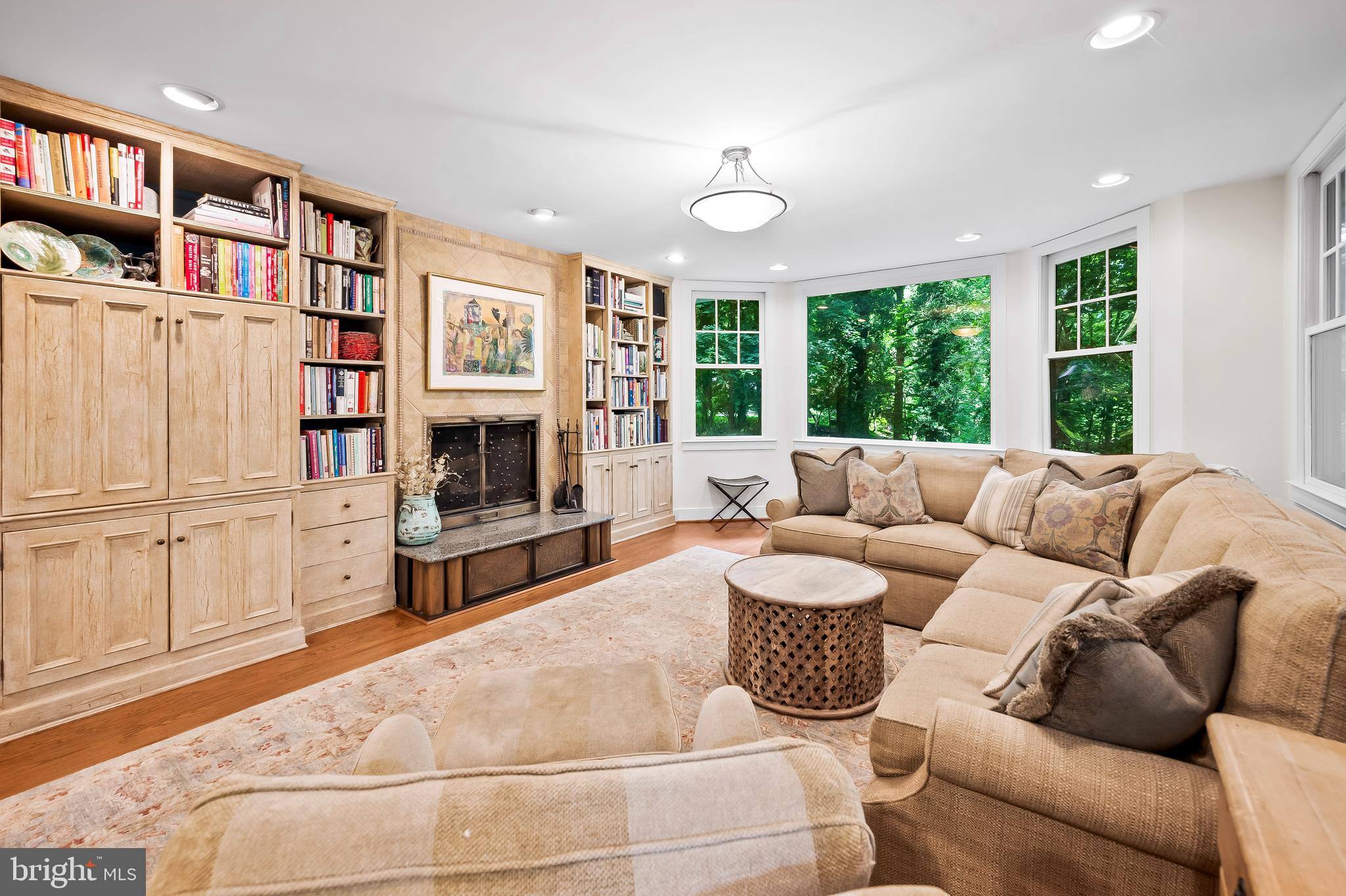 GREEN SPRING VALLEY - Residential