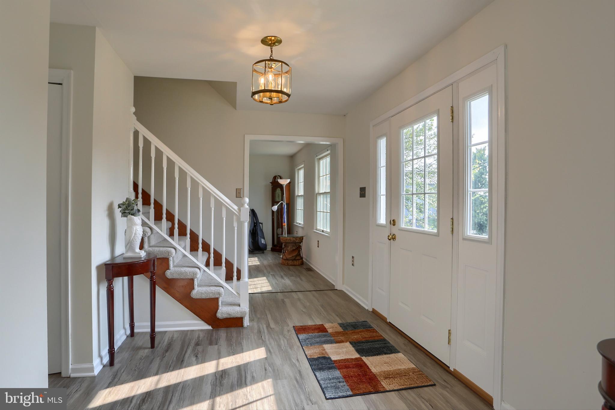 1 GRANDVIEW COURT
