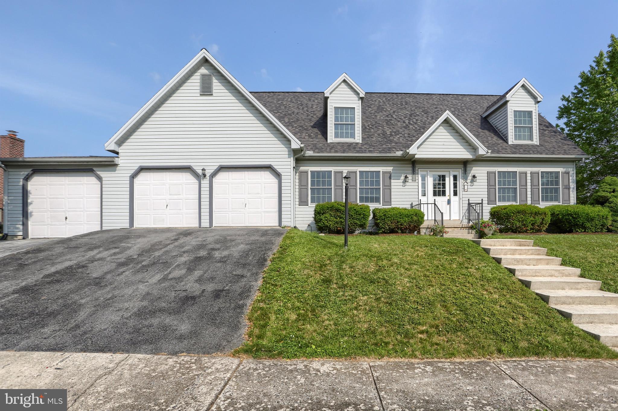 1 GRANDVIEW COURT
