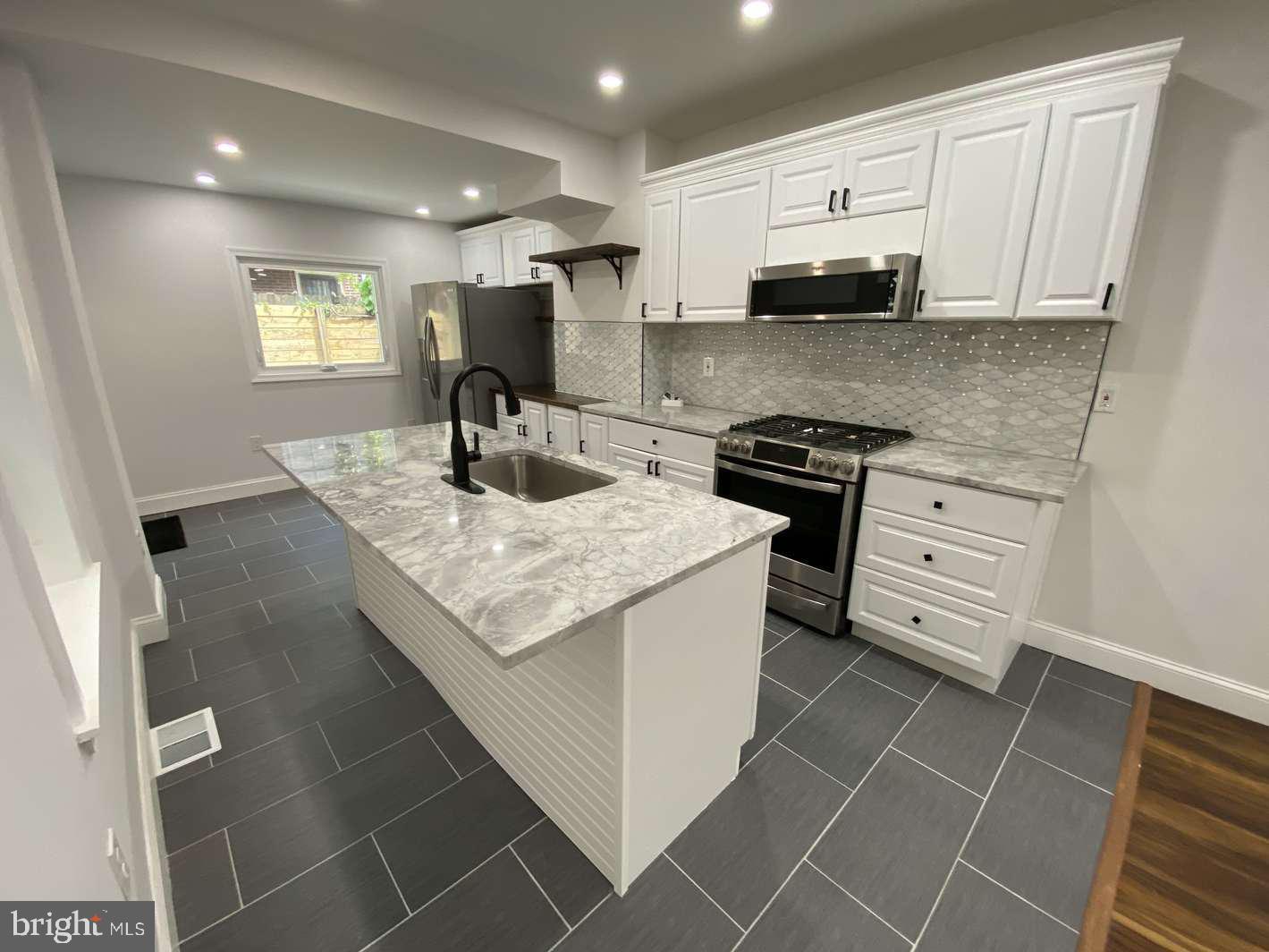 FAIRMOUNT - Residential