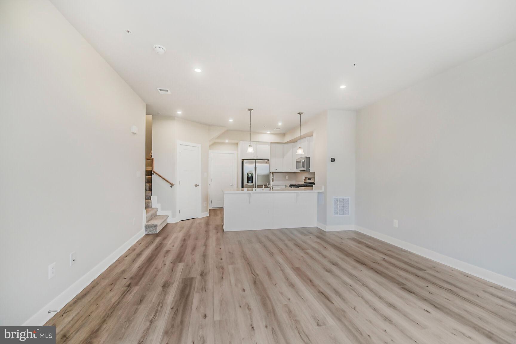 ARCOLA TOWN CENTER CONDO - Residential Lease