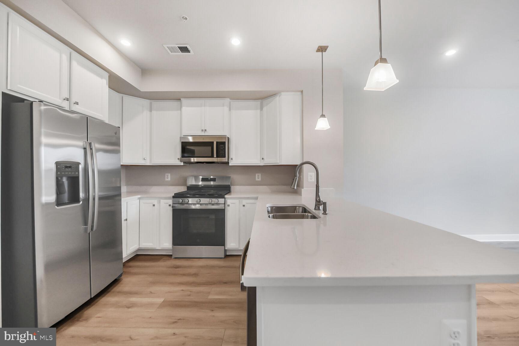 ARCOLA TOWN CENTER CONDO - Residential Lease