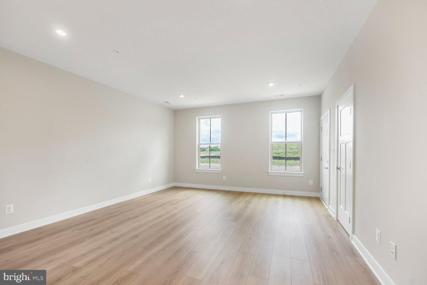 ARCOLA TOWN CENTER CONDO - Residential Lease