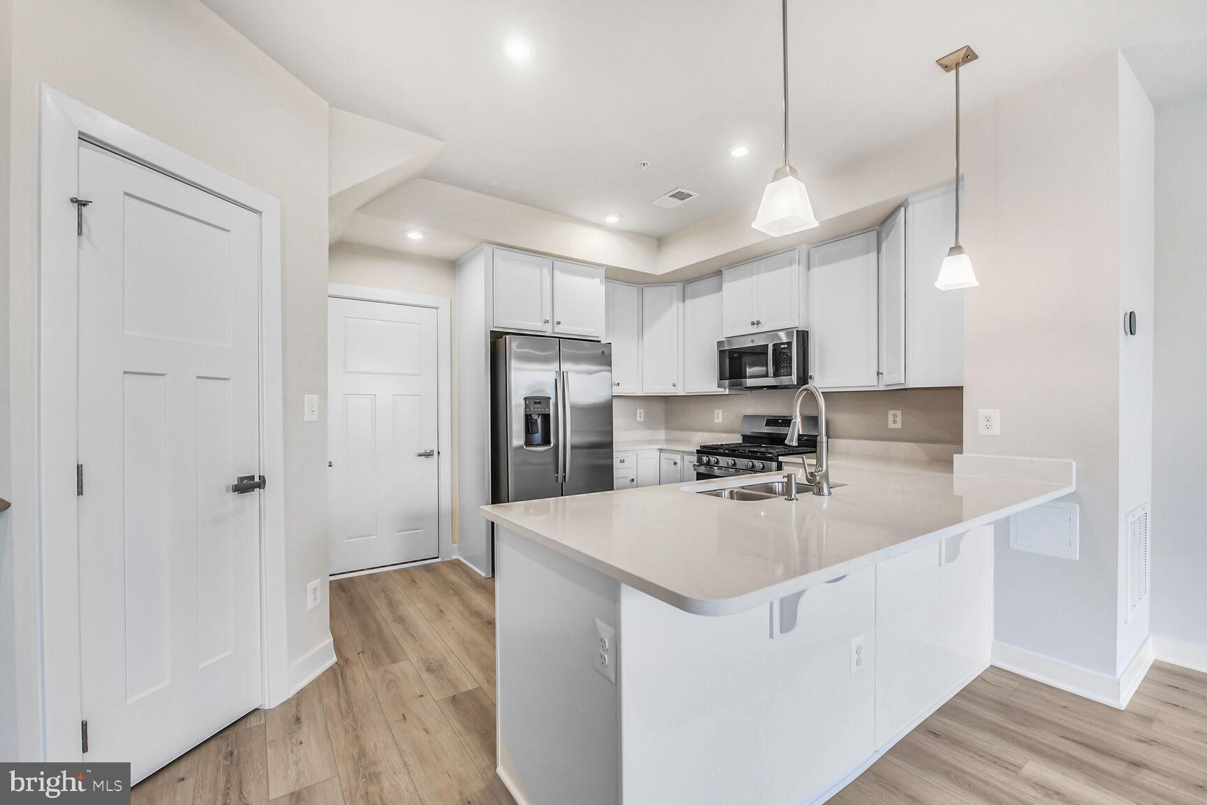 ARCOLA TOWN CENTER CONDO - Residential Lease