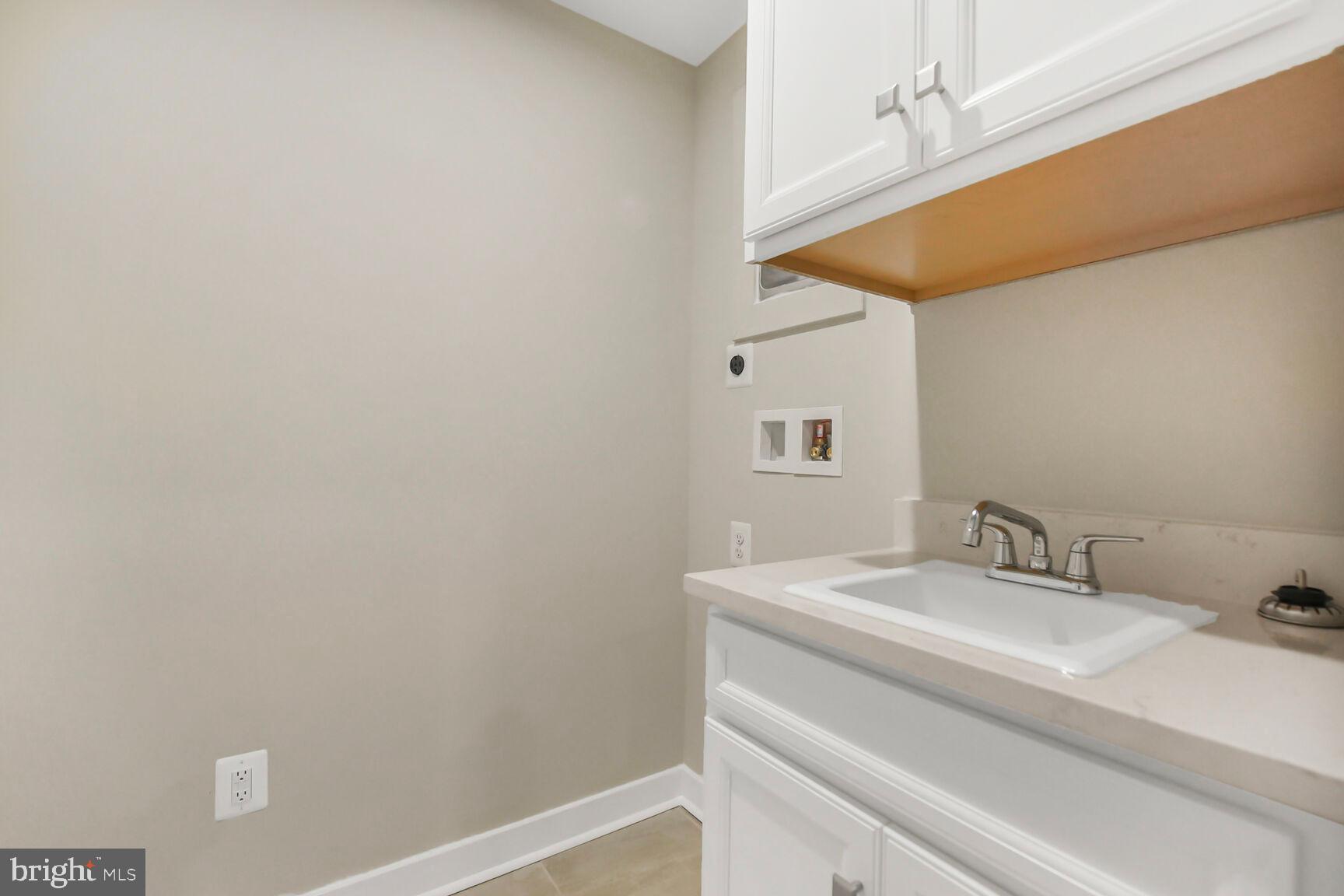 ARCOLA TOWN CENTER CONDO - Residential Lease