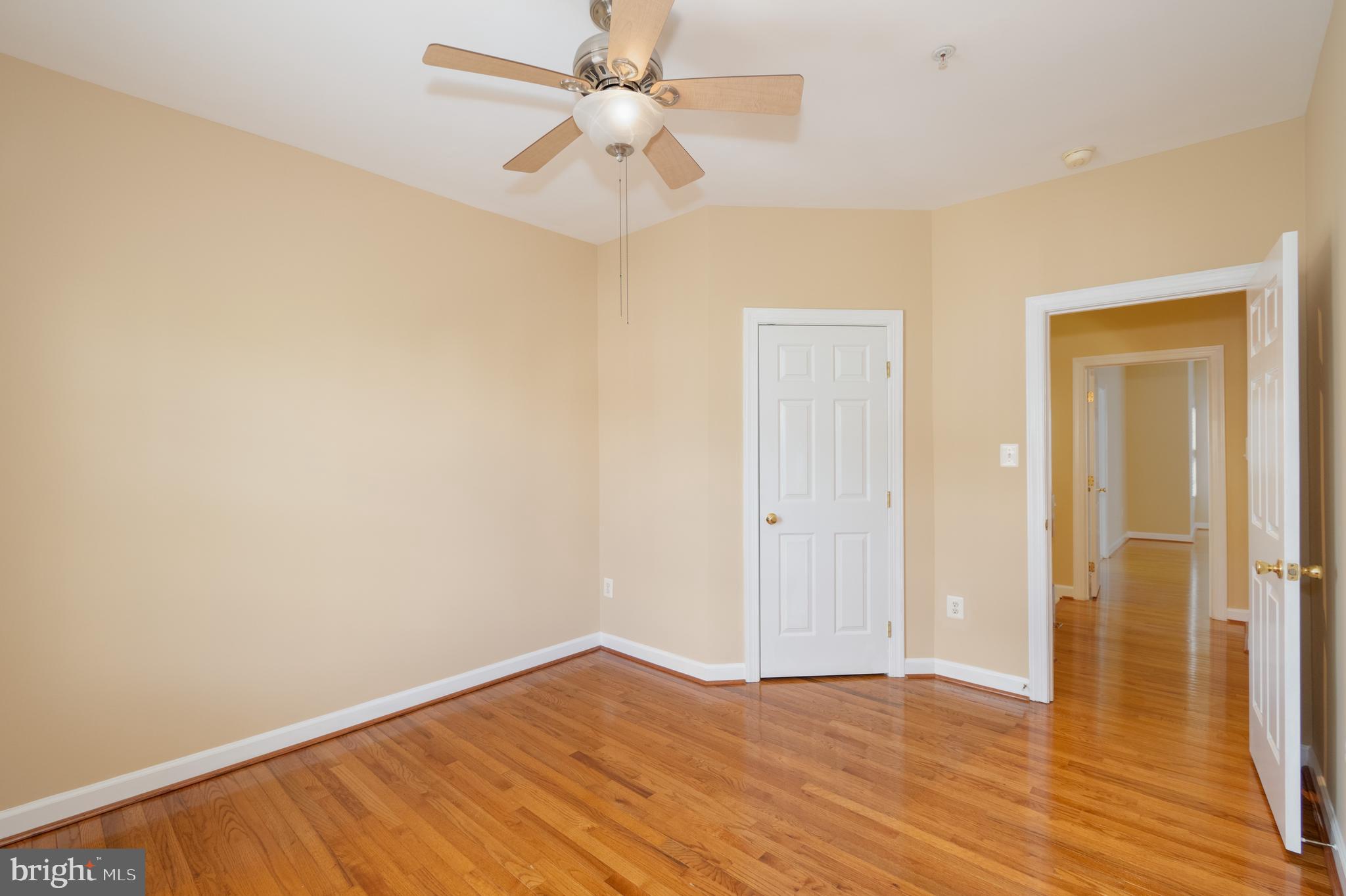 KINGSVIEW VILLAGE - Residential