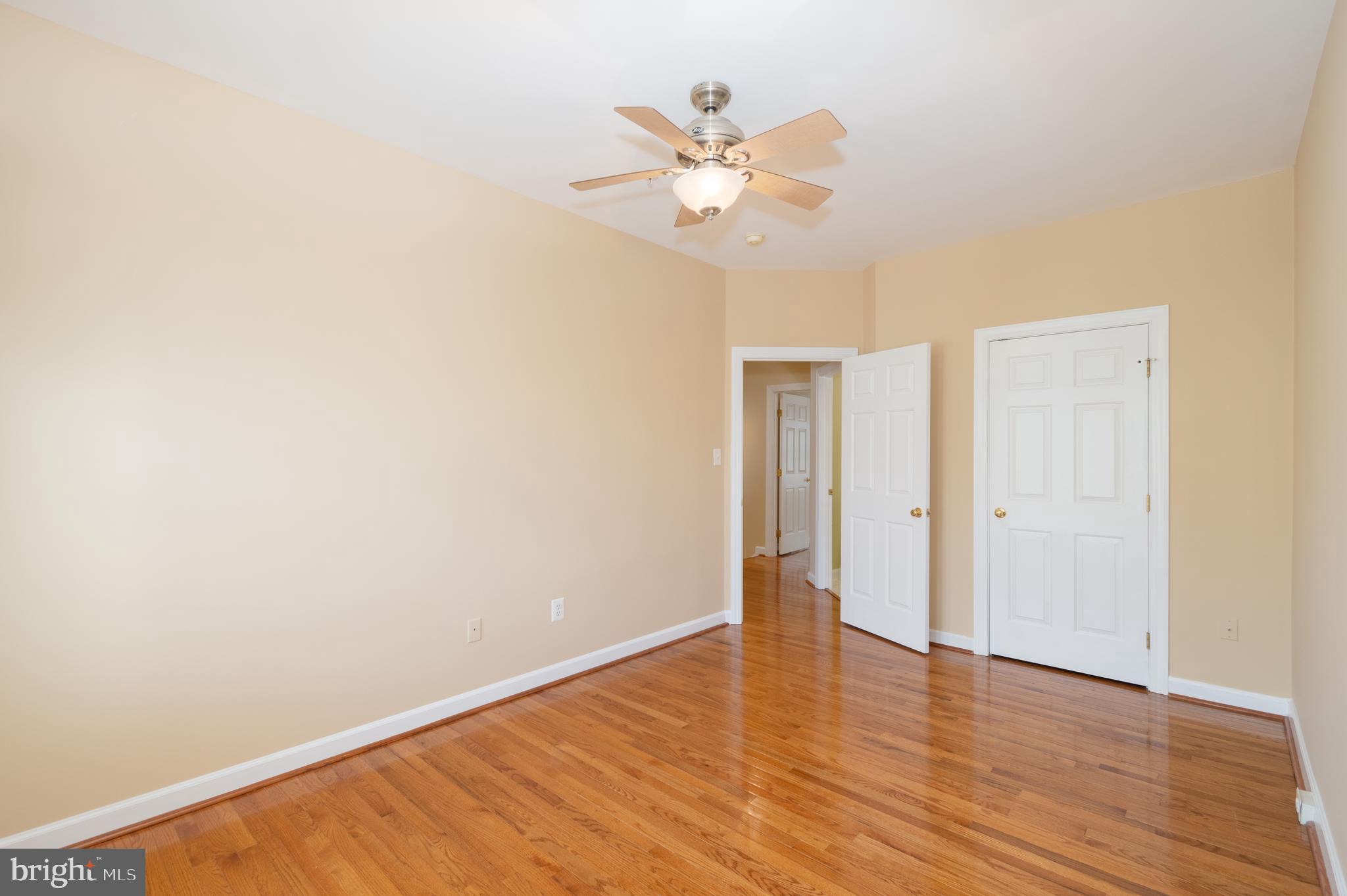 KINGSVIEW VILLAGE - Residential