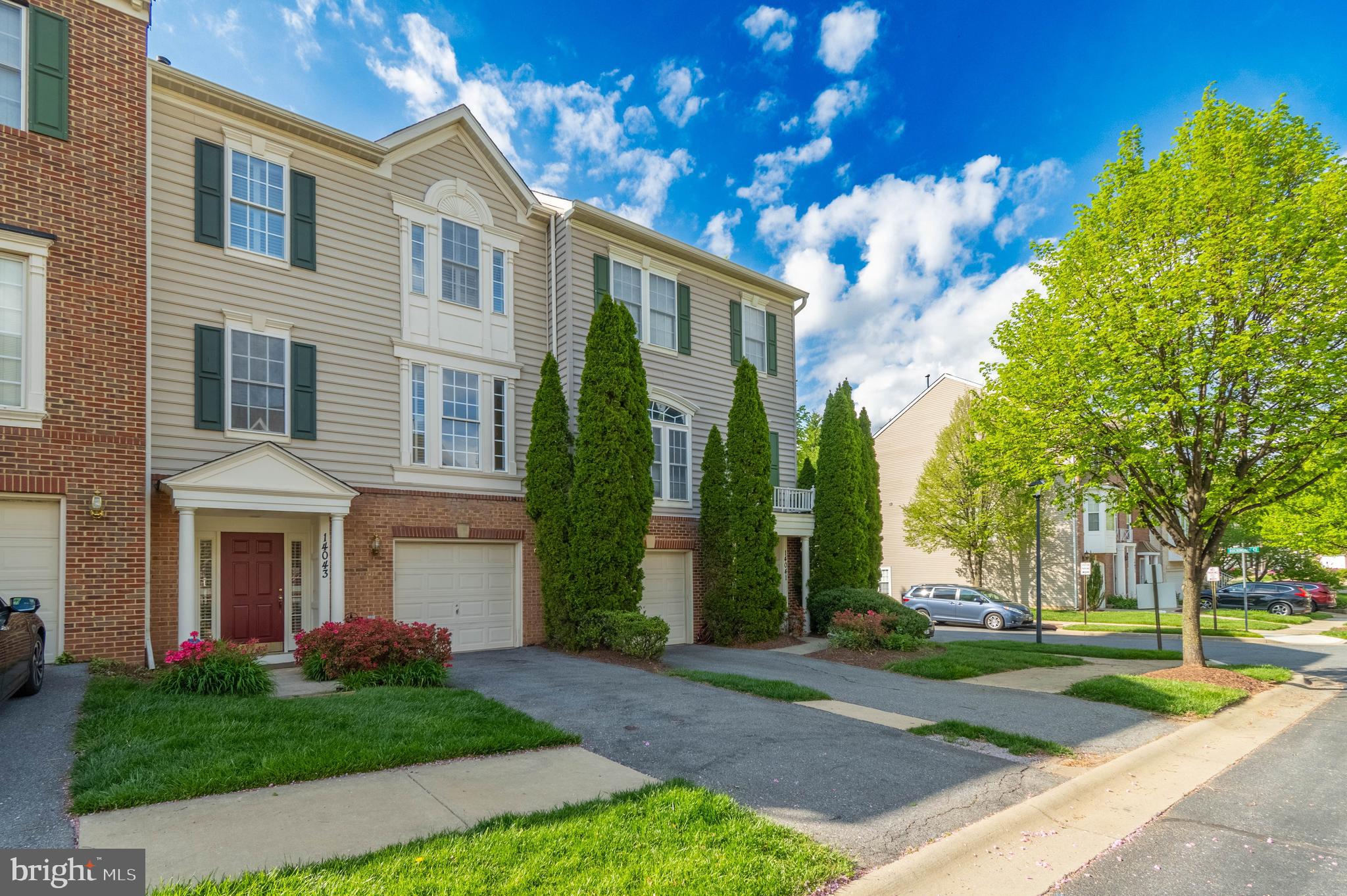 KINGSVIEW VILLAGE - Residential