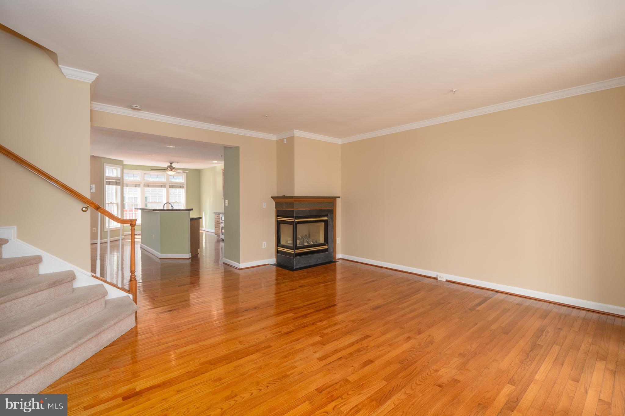 KINGSVIEW VILLAGE - Residential