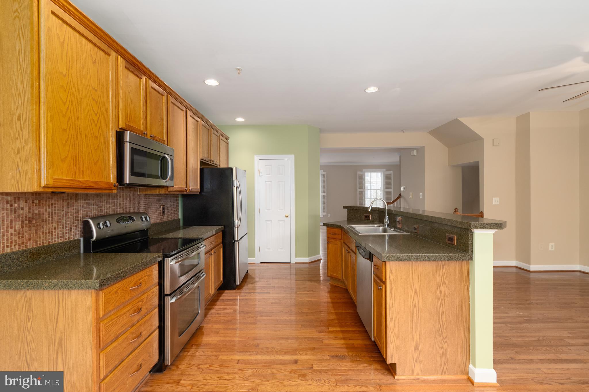 KINGSVIEW VILLAGE - Residential