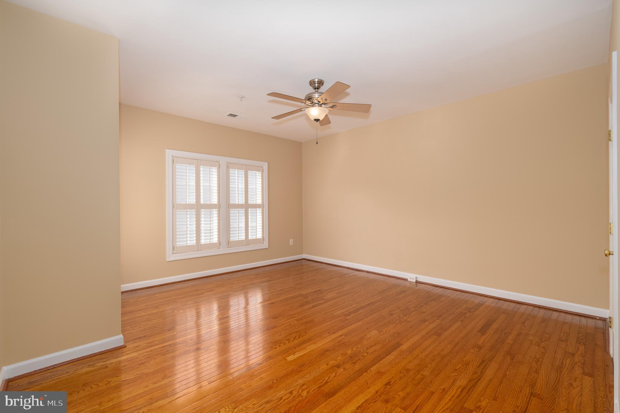 KINGSVIEW VILLAGE - Residential