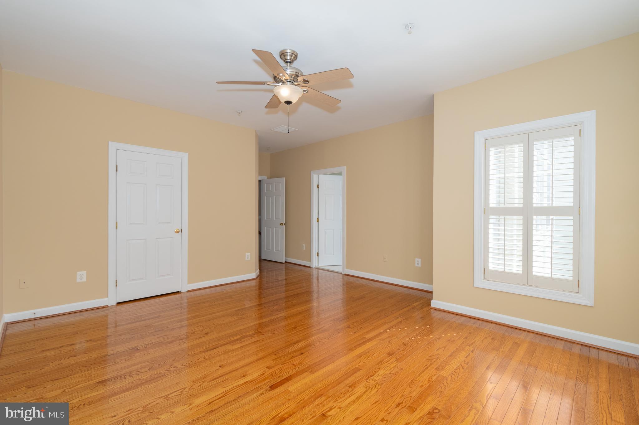 KINGSVIEW VILLAGE - Residential