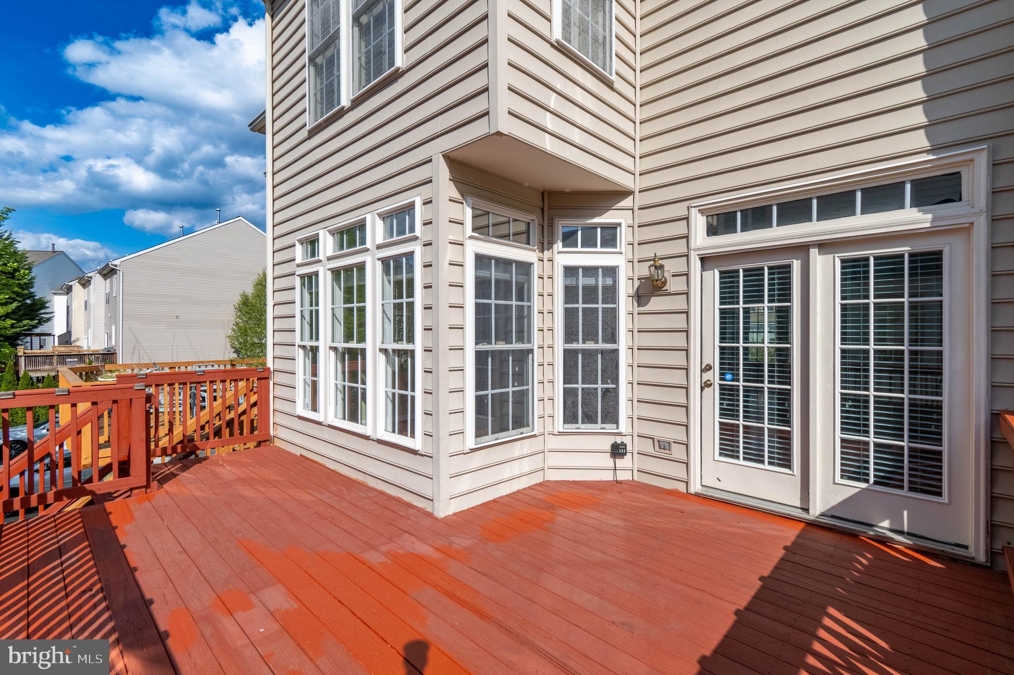 KINGSVIEW VILLAGE - Residential