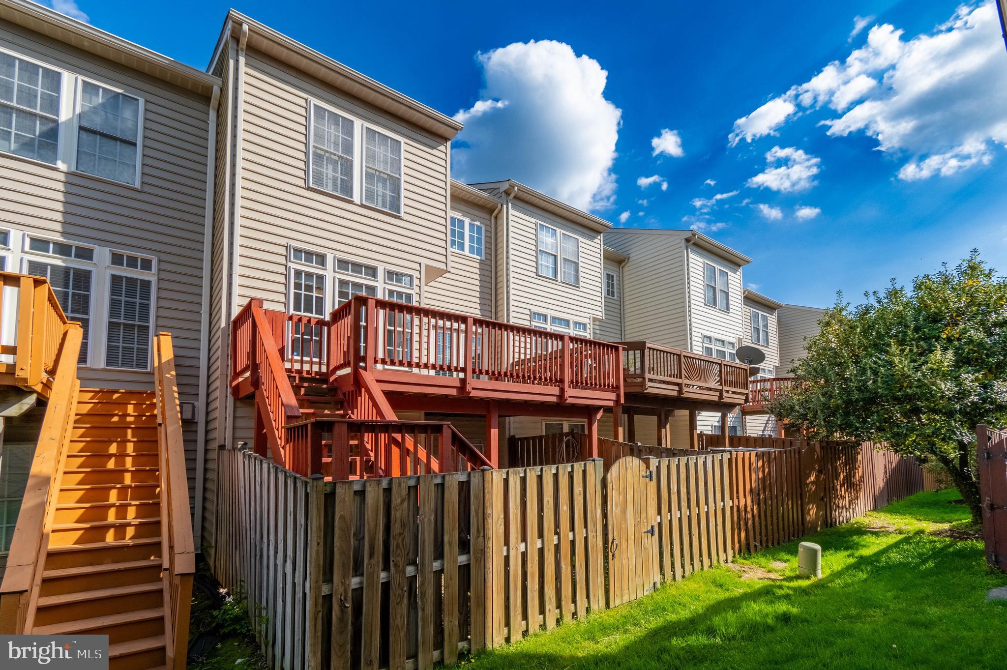 KINGSVIEW VILLAGE - Residential