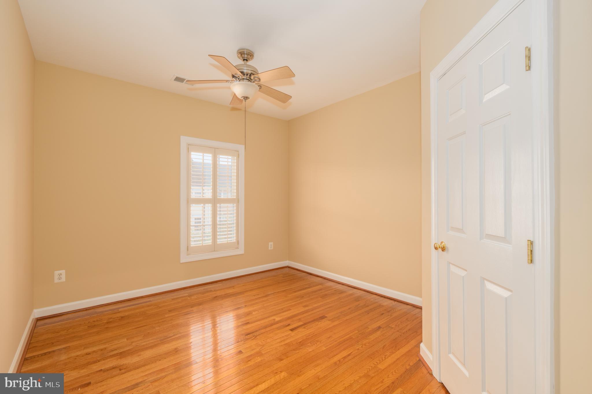 KINGSVIEW VILLAGE - Residential