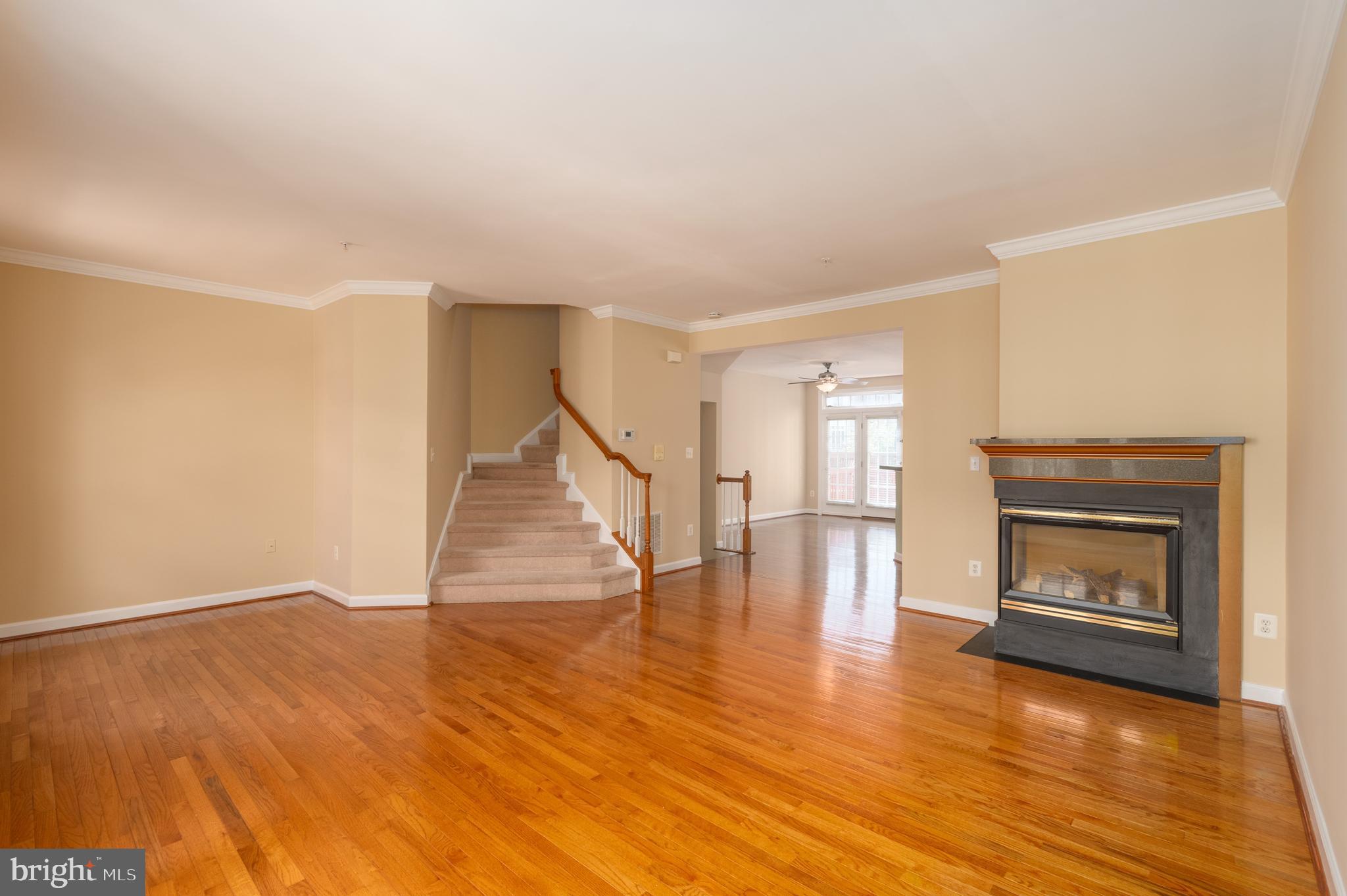 KINGSVIEW VILLAGE - Residential