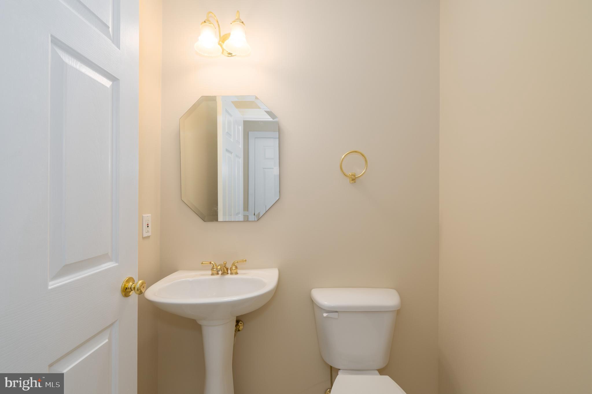 KINGSVIEW VILLAGE - Residential