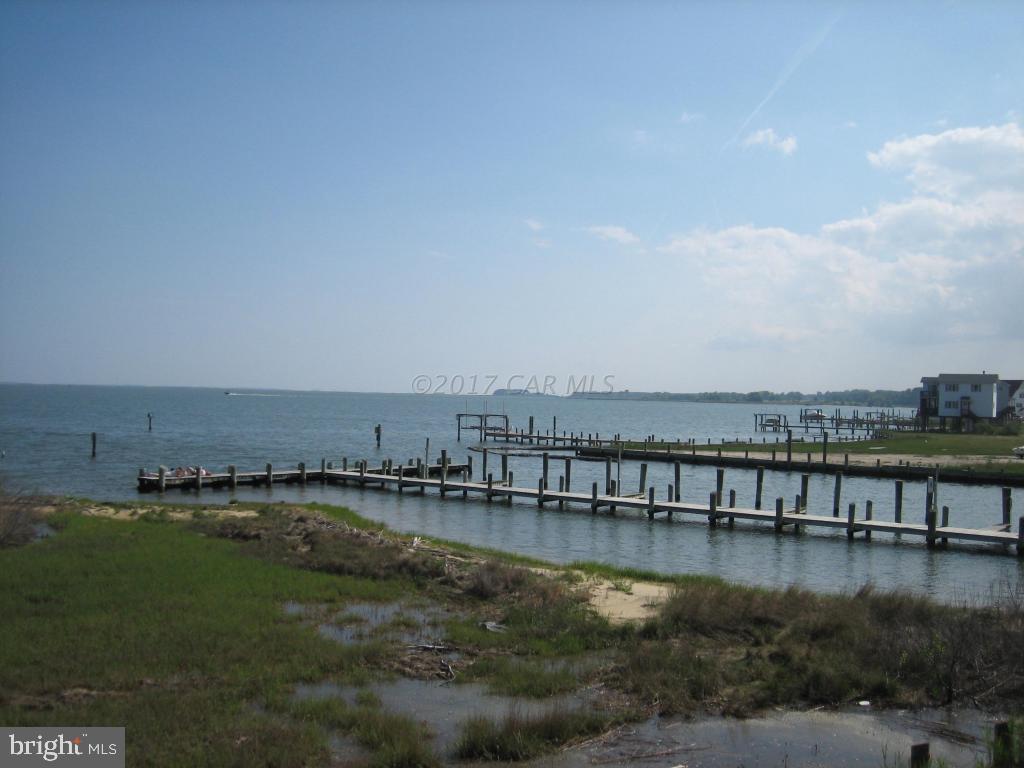 CAPTAIN'S COVE - Land