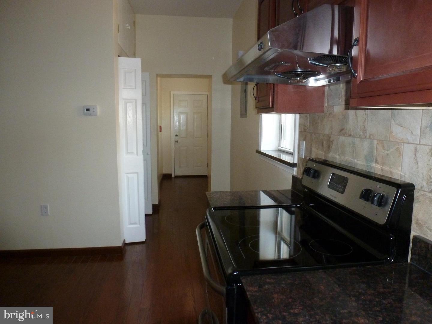 UNIVERSITY CITY - Residential Lease