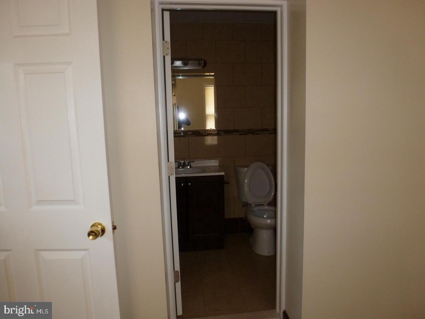 UNIVERSITY CITY - Residential Lease