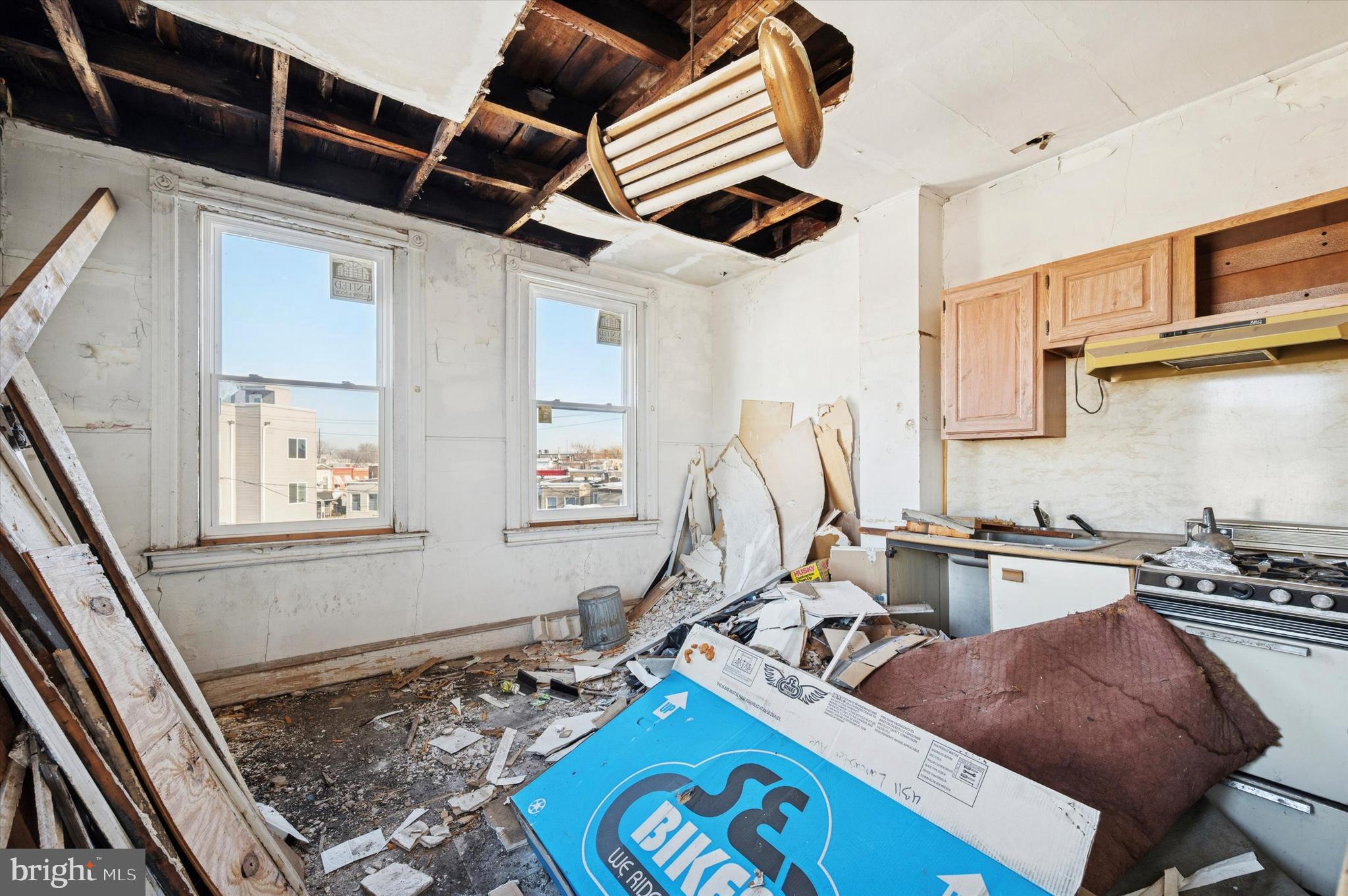 BELMONT - Commercial Sale