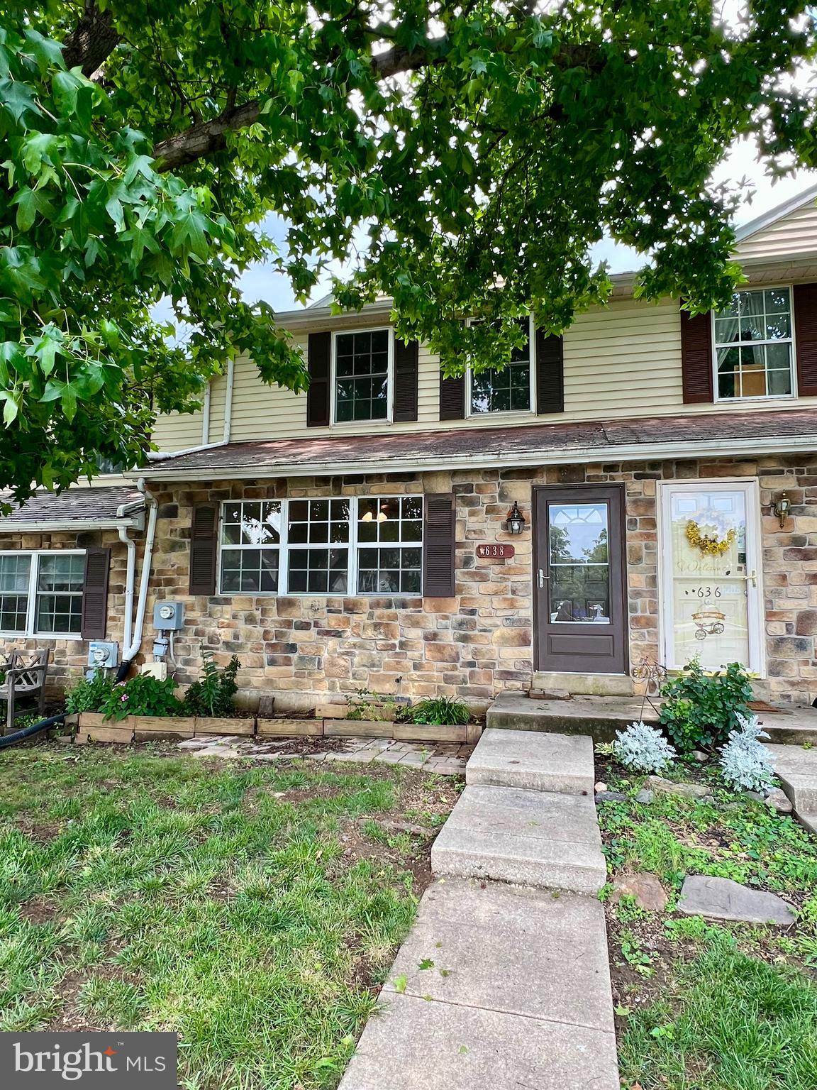 This 3-Bed/3-Bath (2 full baths, 2 half baths) Townhome is located on a quiet, residential street in the heart of Downingtown. Located at the end of the road, you will love having minimal traffic nearby and enjoy the peace and quiet it brings. This stunning home is available NOW and ready for immediate move-in!
Enter the home and immediately fall in love with the spacious living room. It includes tall ceilings and large windows which allow tons of natural light to pour in and make the entire space feel incredibly open and bright. Past the dining room is the kitchen which comes fully equipped to prepare the perfect meal.
The kitchen includes white cabinetry, granite countertops, and comes equipped with a refrigerator, four-burner electric range, built-in microwave, and dishwasher. There is plenty of counterspace for preparation and there is a custom tile backsplash which brings the entire design together!
Off the kitchen is a laundry room with a full-sized washer and dryer. It also includes shelving for additional storage and organization!
All three bedrooms are a comfortable size and include hardwood flooring, ample closet space, and large windows which allow even more natural light to pour in. The primary bedroom includes a walk-in closet and an en-suite bathroom for added convenience.
The second full bathroom is in the hallway and easily accessible from all three bedrooms. It includes stone tile flooring, a large vanity with plenty of storage, and a full-sized bathtub with a custom tile surround. It also includes a skylight for additional lighting!
In addition to all of the great features throughout the home, it also includes a finished basement with walk-out patio! Whether this space is used for an additional living area, playroom, or home office, you will love the versatility this space offers.
Tenants are responsible for electric, gas, water, and cable/internet in addition to rent each month. Pets permitted with $500.00 deposit!
Application Qualifications: Minimum monthly income is 3 times the tenant’s portion of the monthly rent, acceptable rental history, acceptable credit history and acceptable criminal history. More specific information provided with the application.