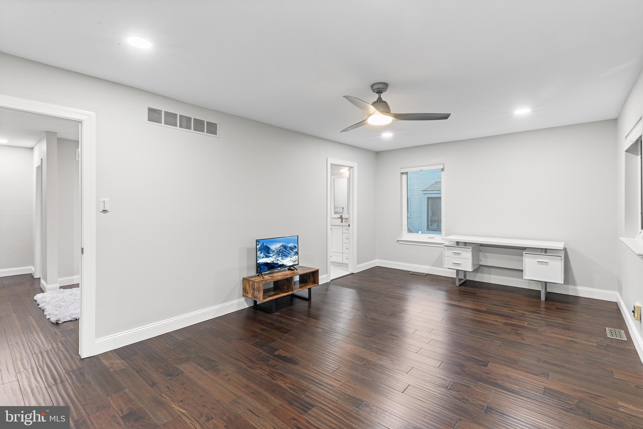 CHESTERBROOK - Residential