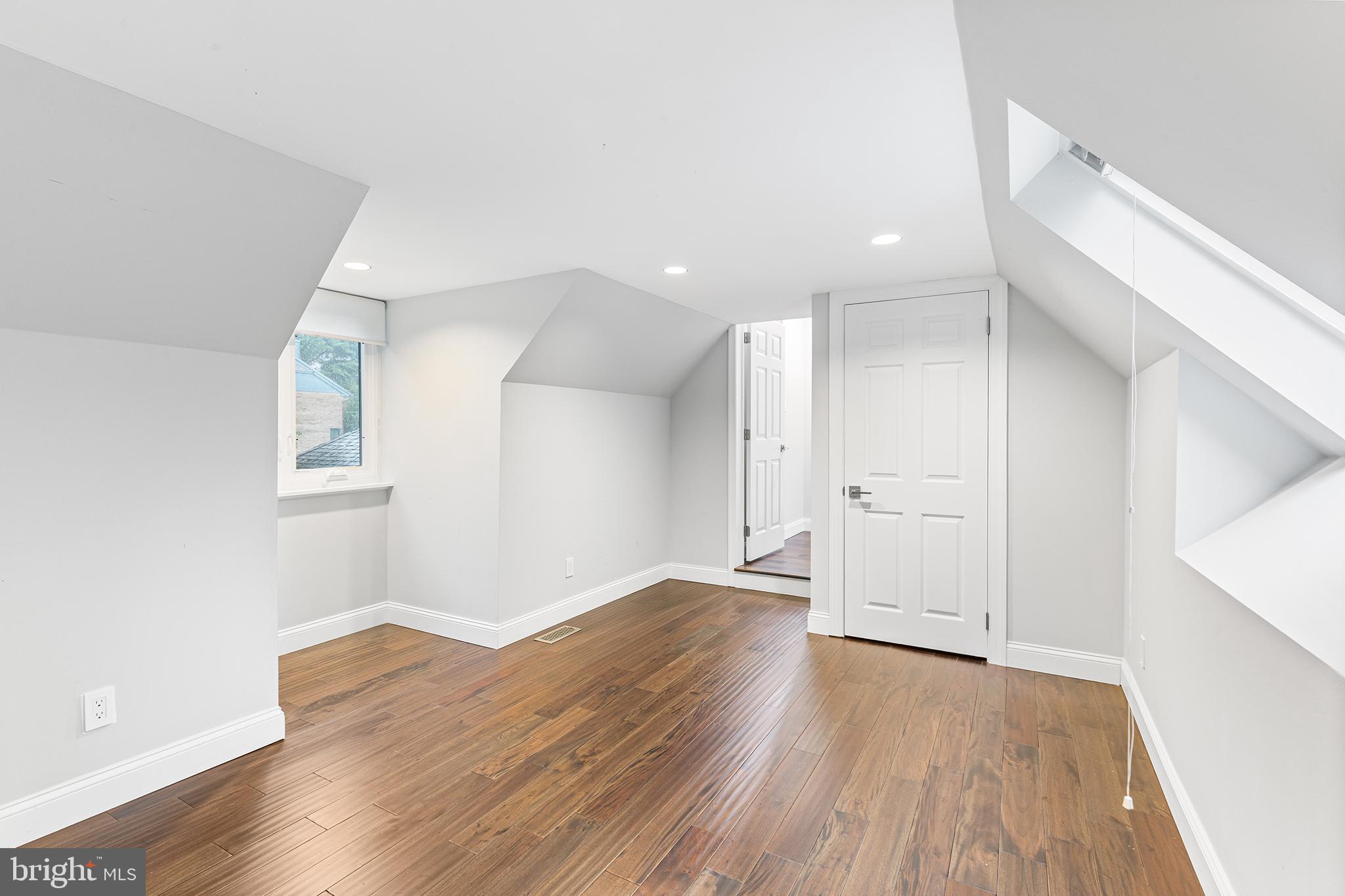 CHESTERBROOK - Residential