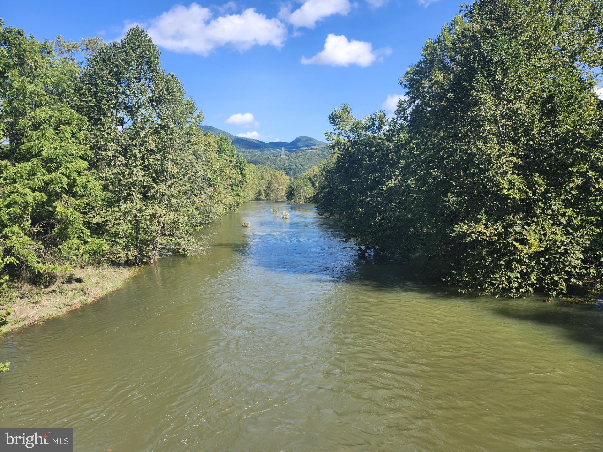 POTOMAC VALLEY OVERLOOK - Land