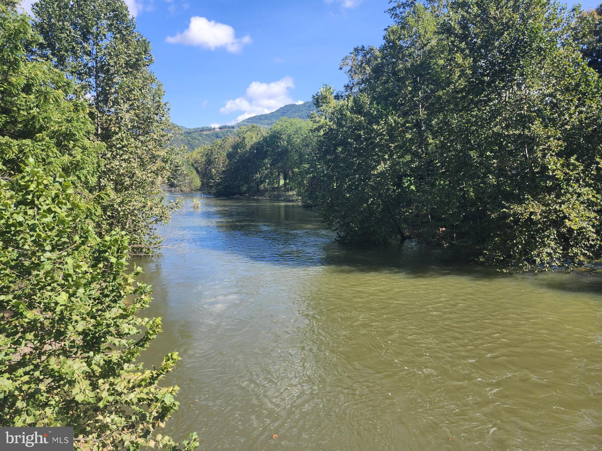 POTOMAC VALLEY OVERLOOK - Land