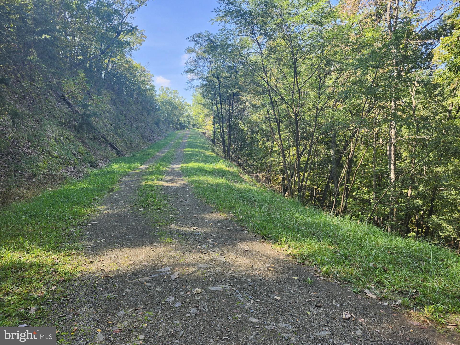 POTOMAC VALLEY OVERLOOK - Land