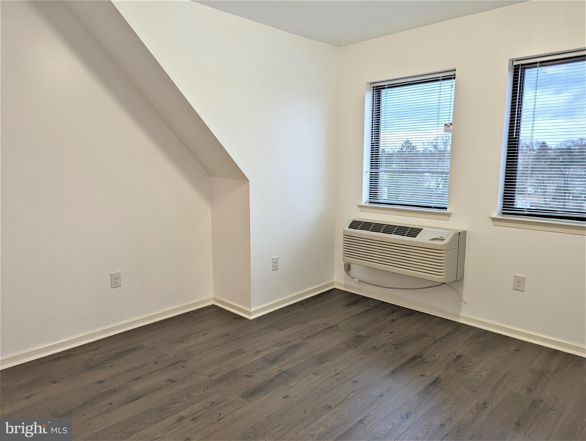 ROXBOROUGH - Residential Lease